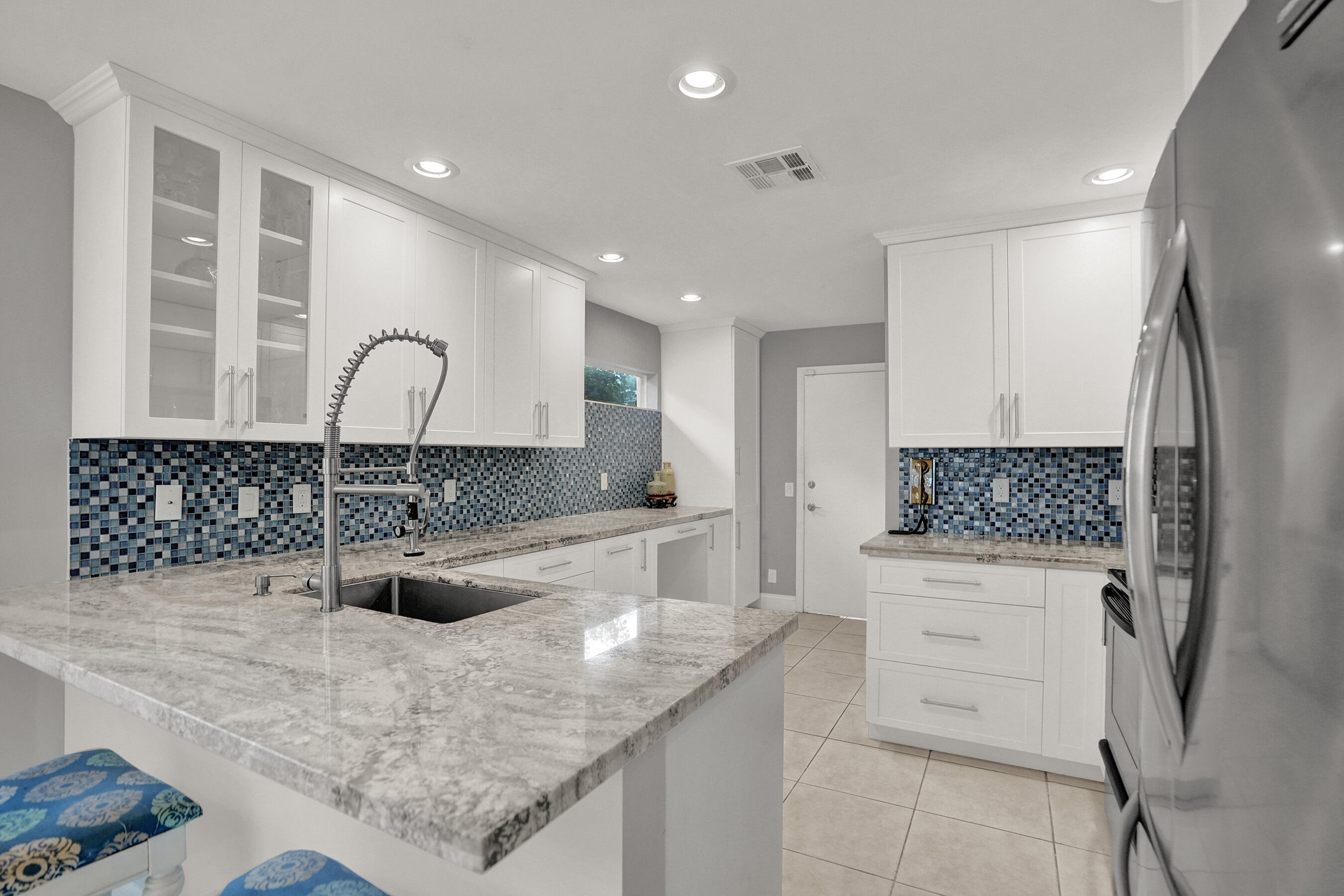 2702 Arborwood Road