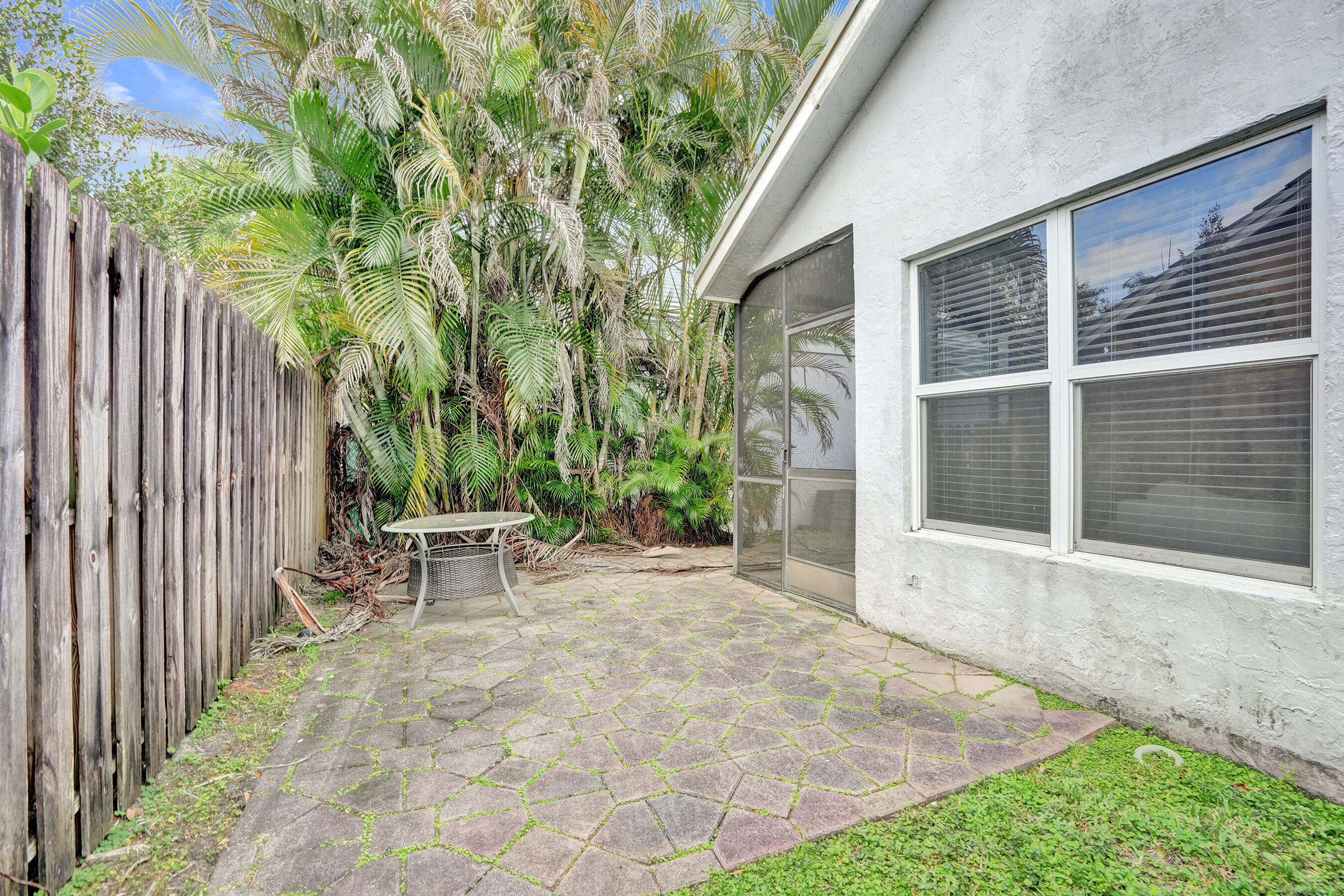 2702 Arborwood Road