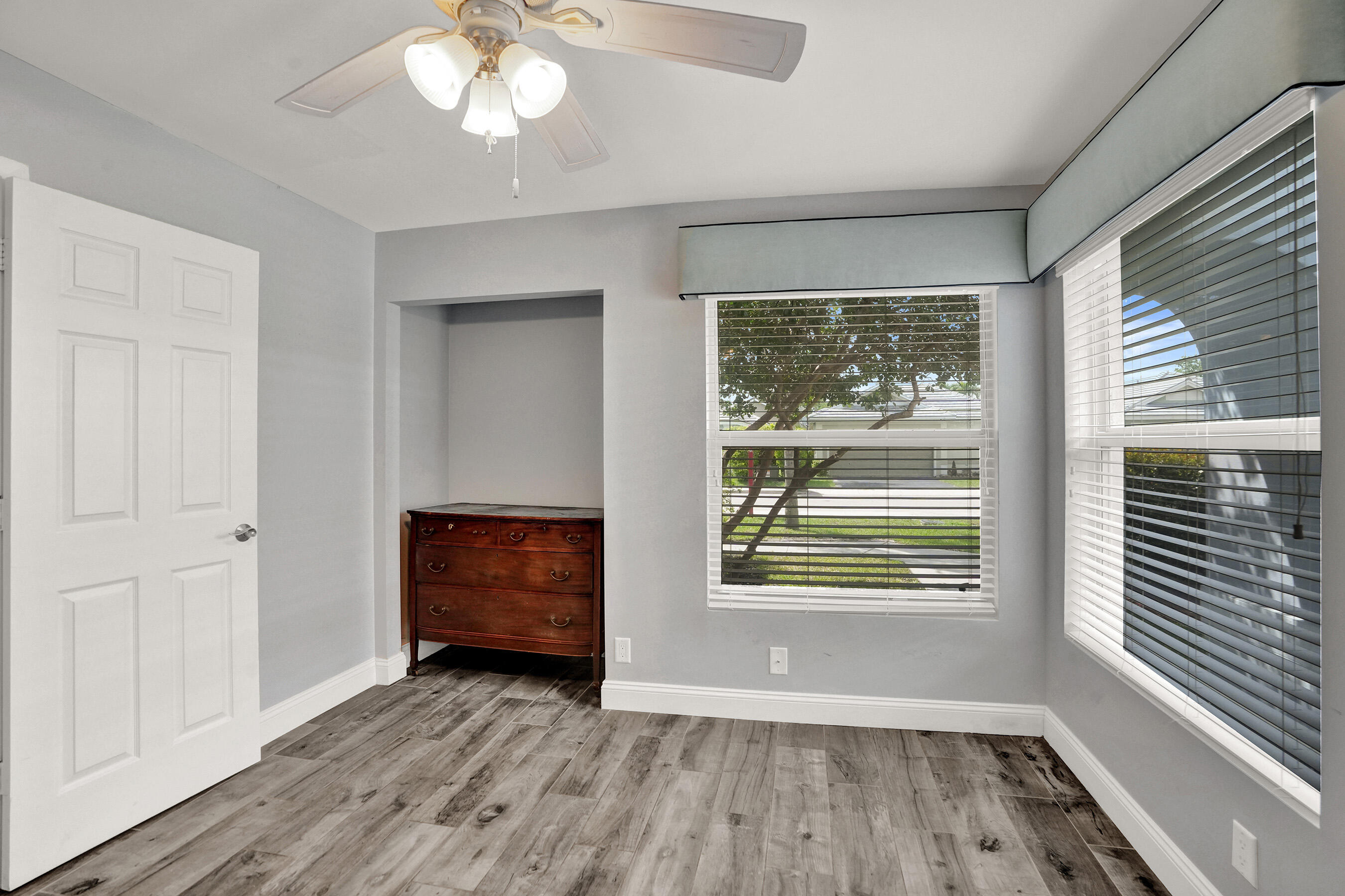 2702 Arborwood Road