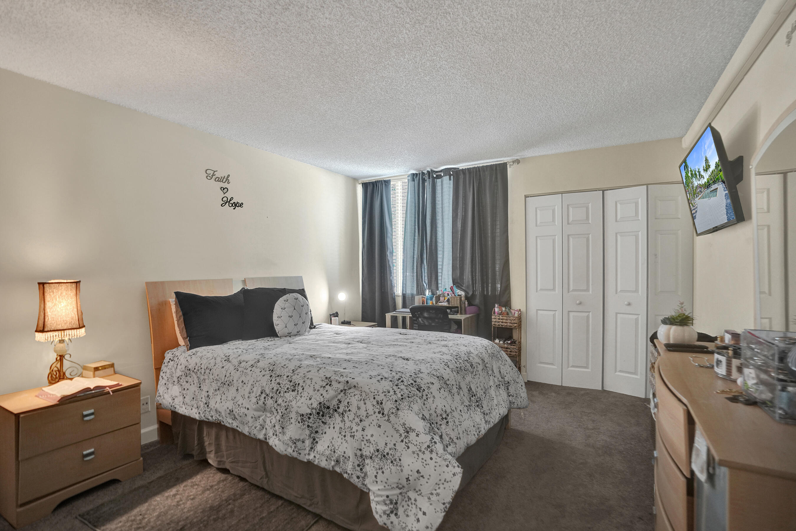 801 Lyons Road 19103
