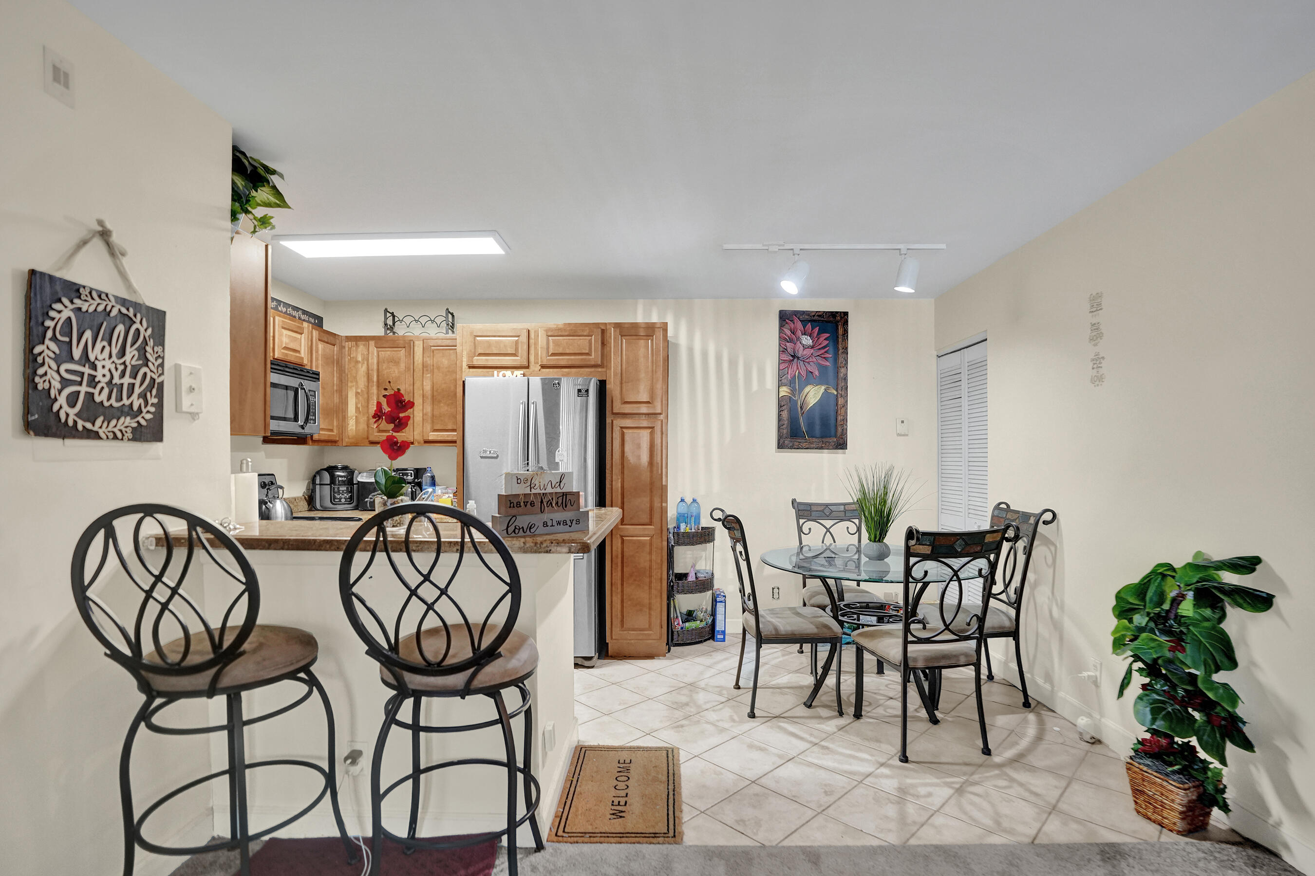 801 Lyons Road 19103