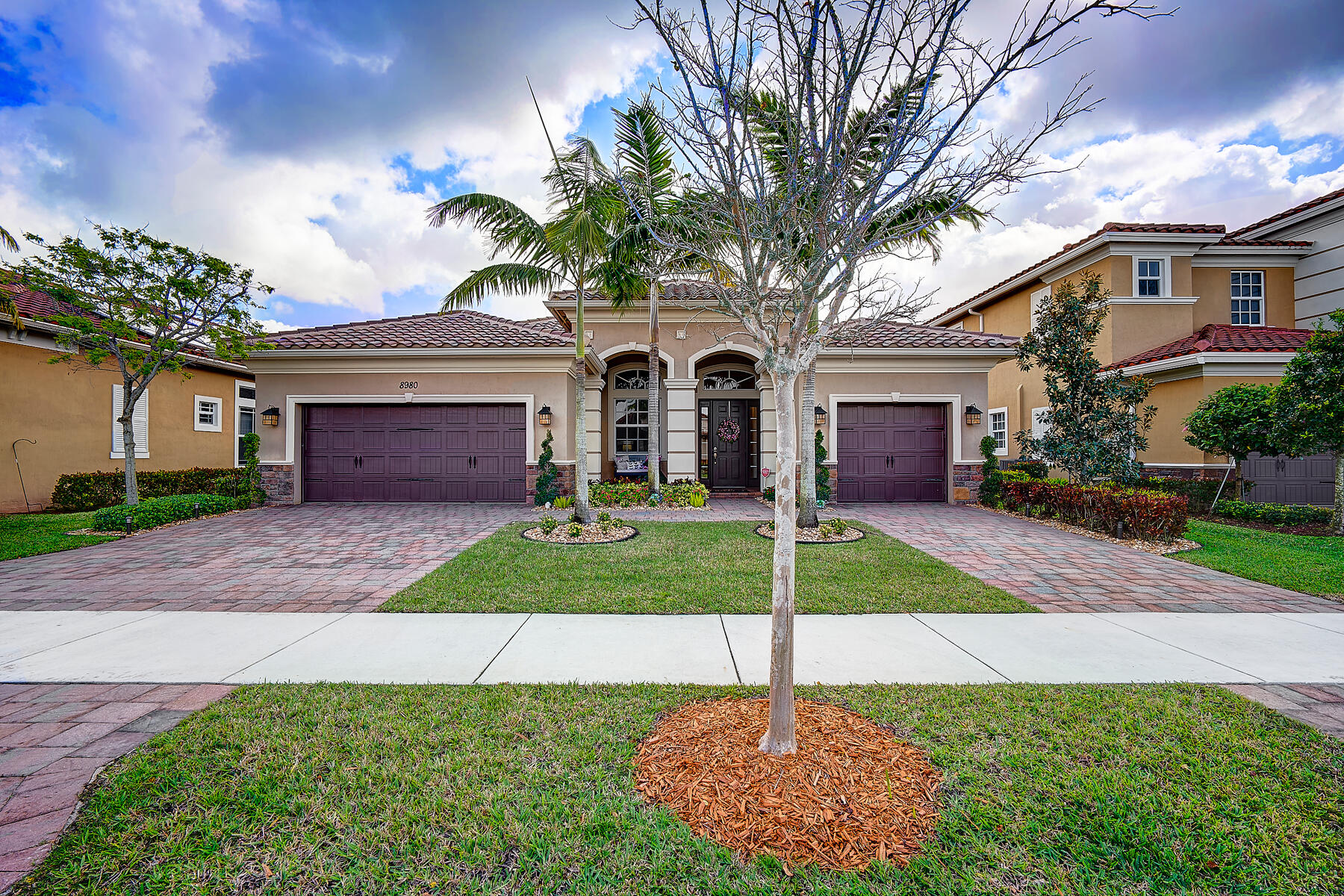 8980 Lakeview Place