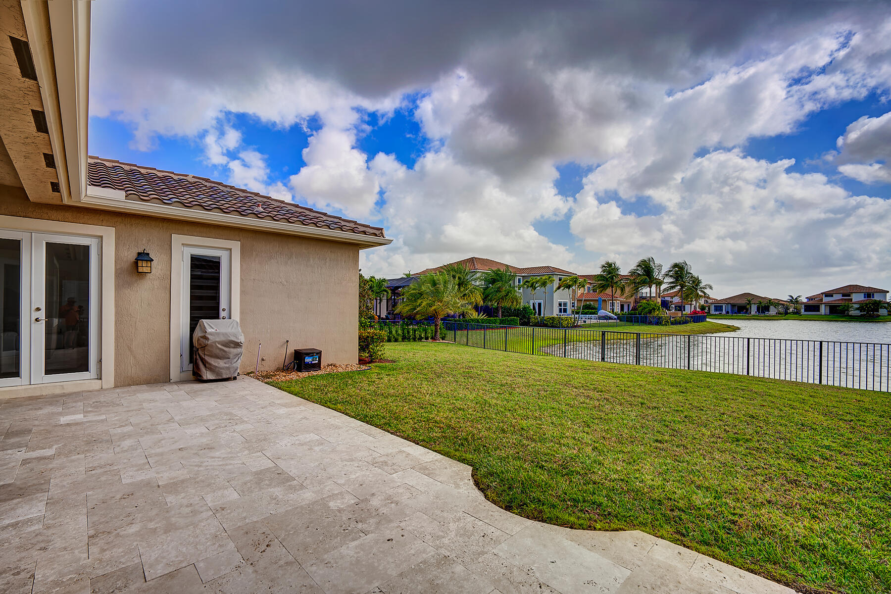 8980 Lakeview Place