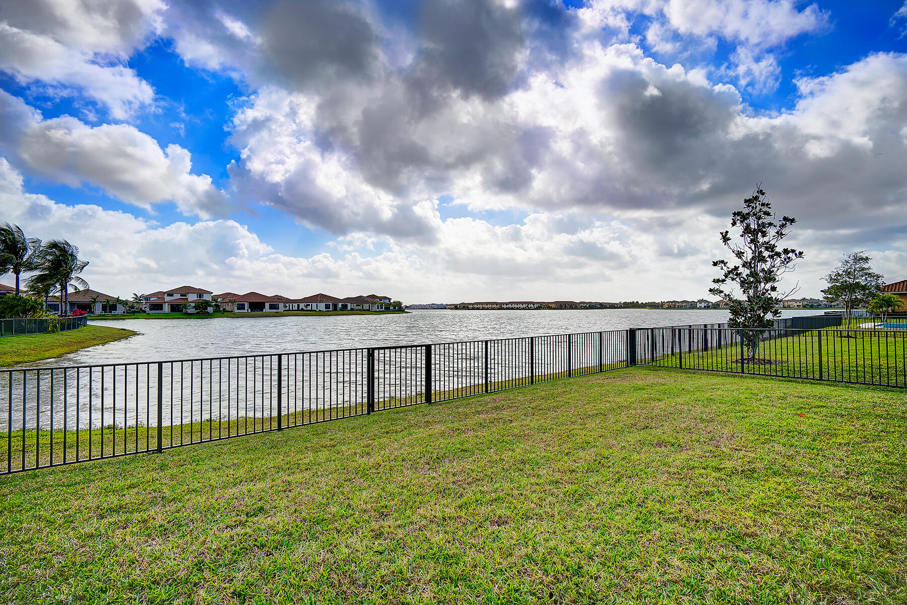 8980 Lakeview Place