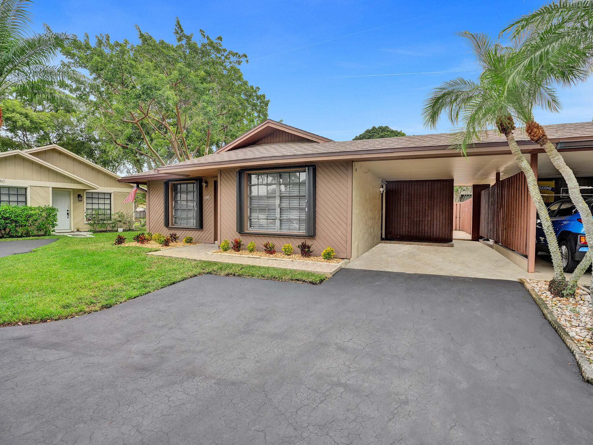 3747 E Valley Green Drive 76