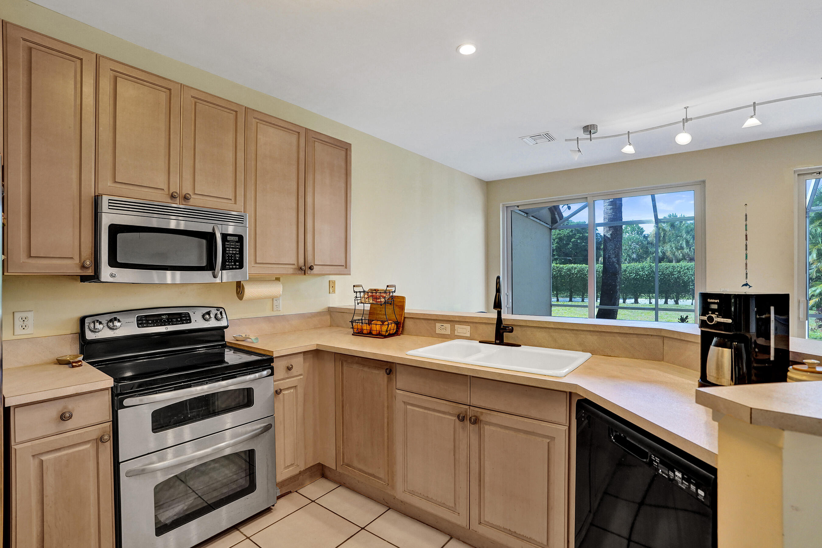 23449 Water Circle