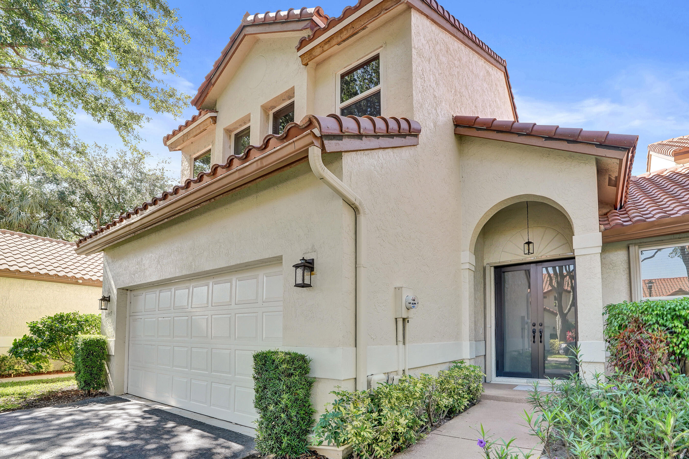23449 Water Circle