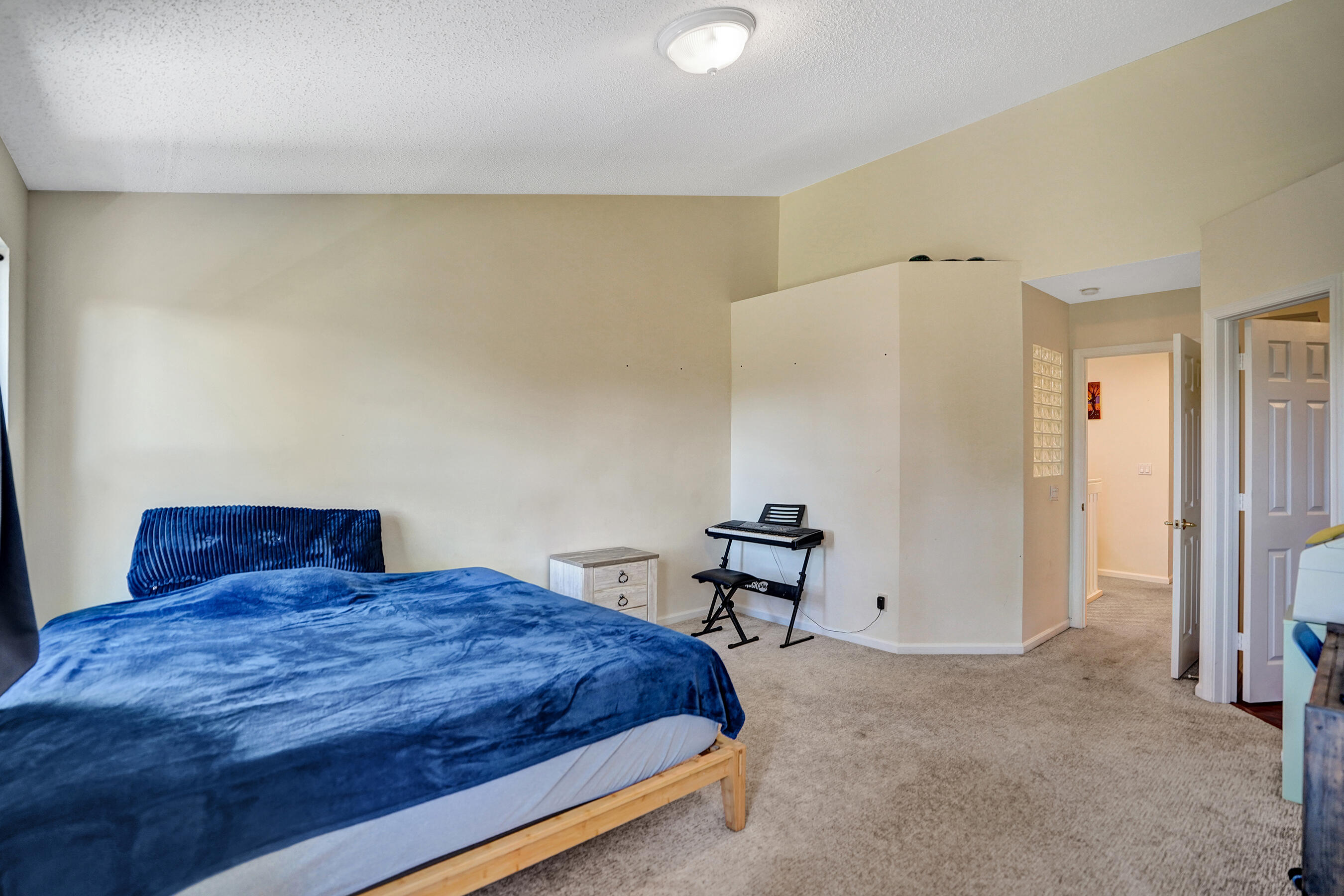 23449 Water Circle