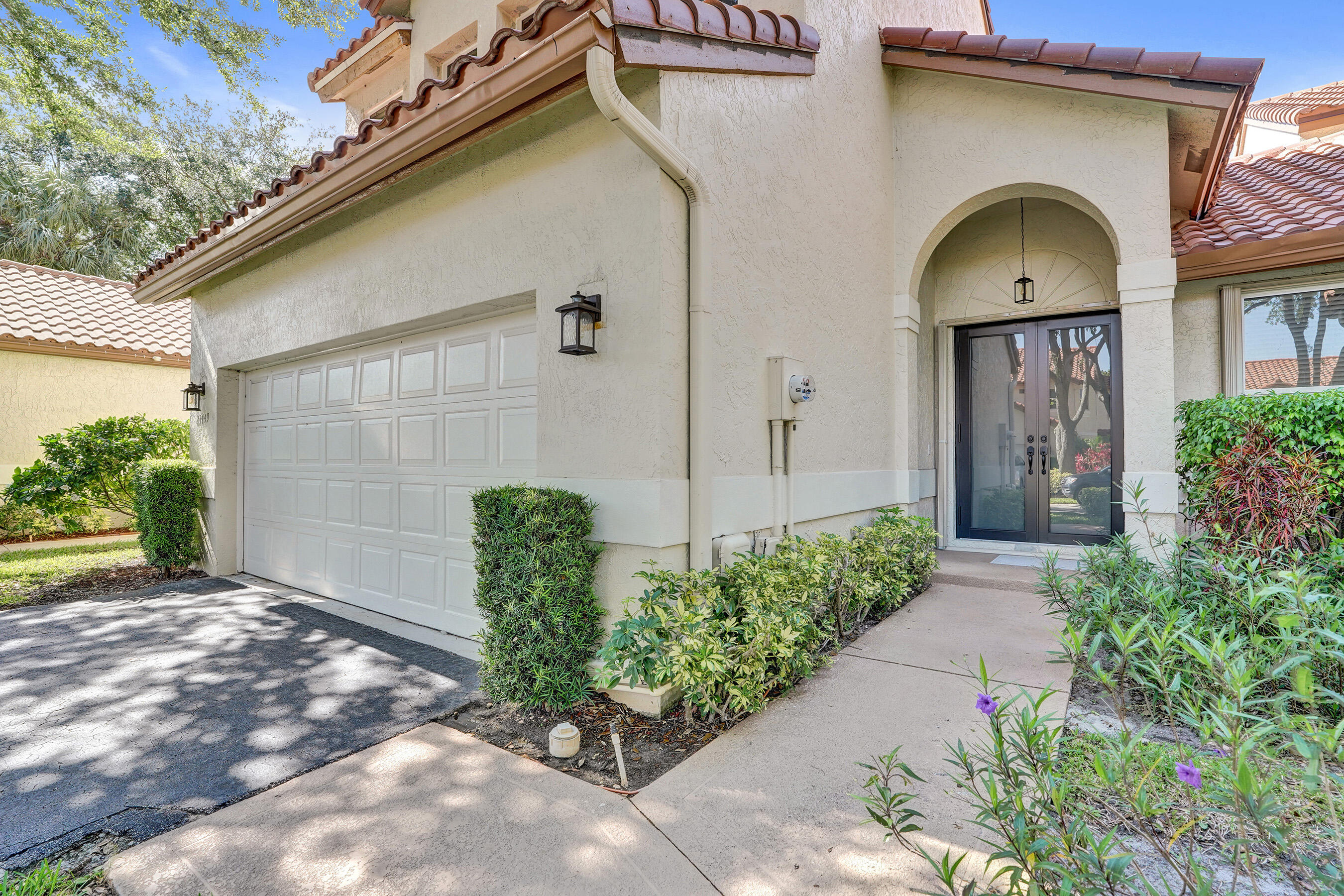 23449 Water Circle