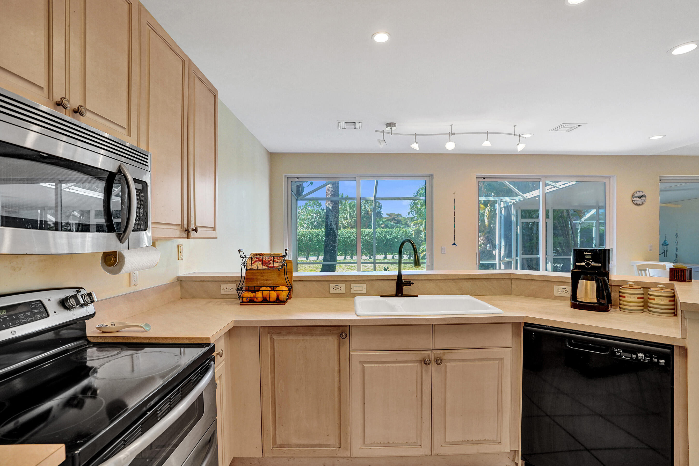 23449 Water Circle