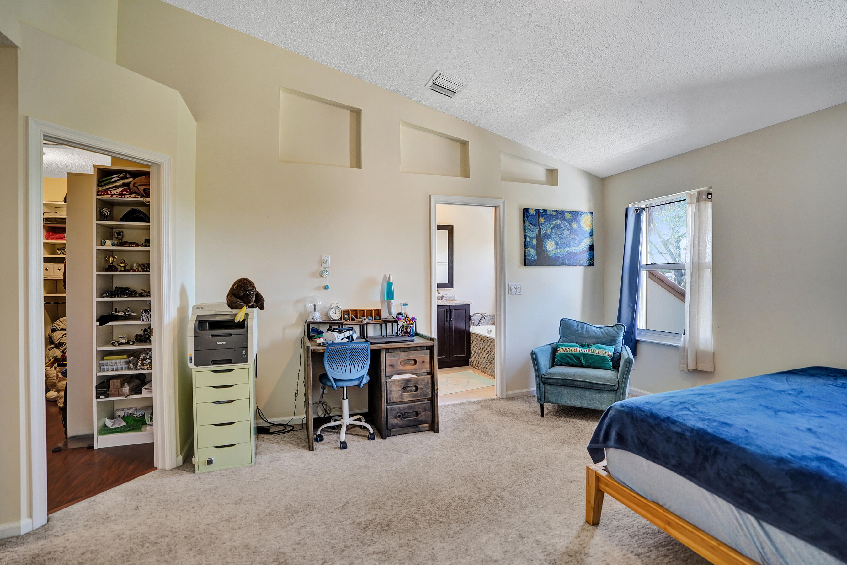 23449 Water Circle