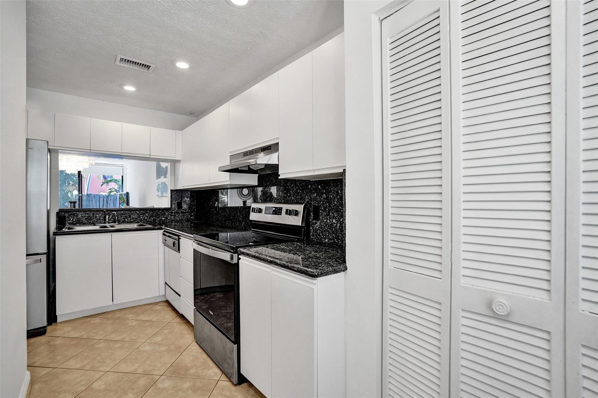 1415 Miami Road C