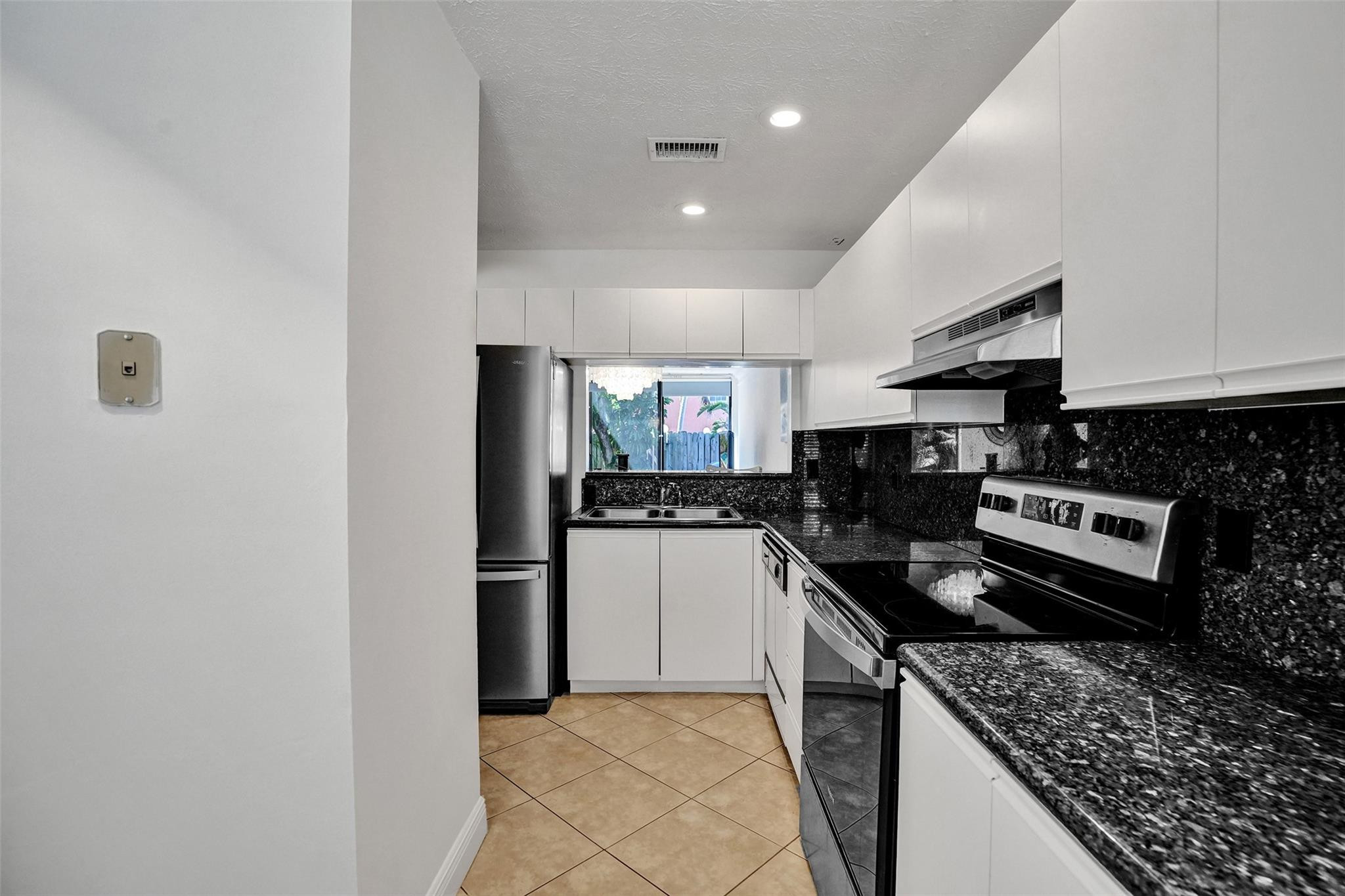 1415 Miami Road C