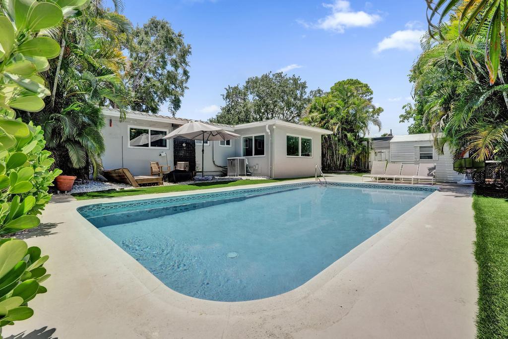 3201 SW 16th Court