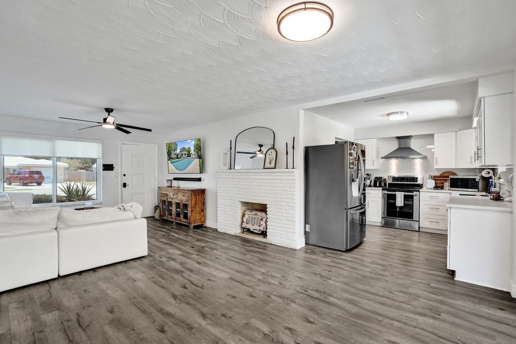 3201 SW 16th Court