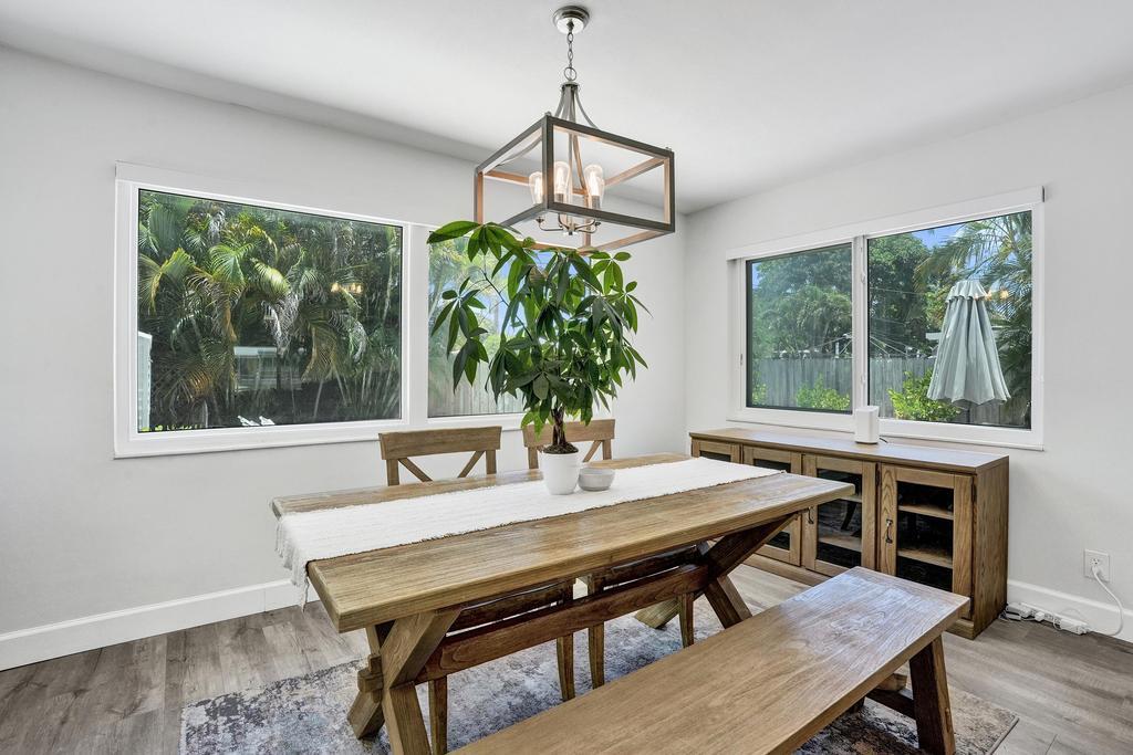 3201 SW 16th Court
