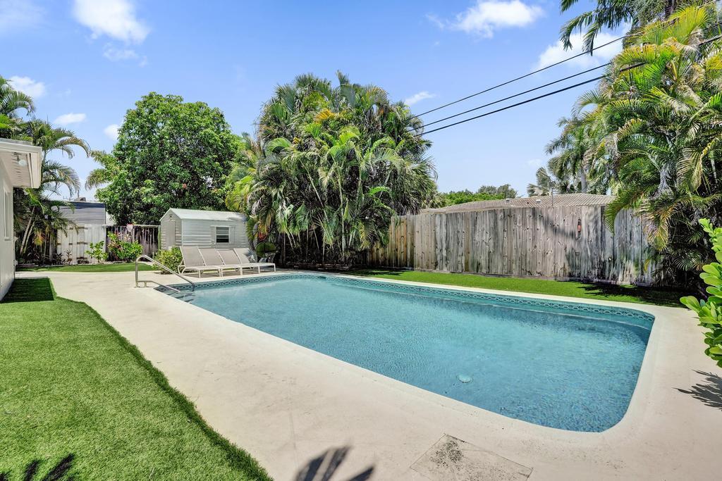 3201 SW 16th Court