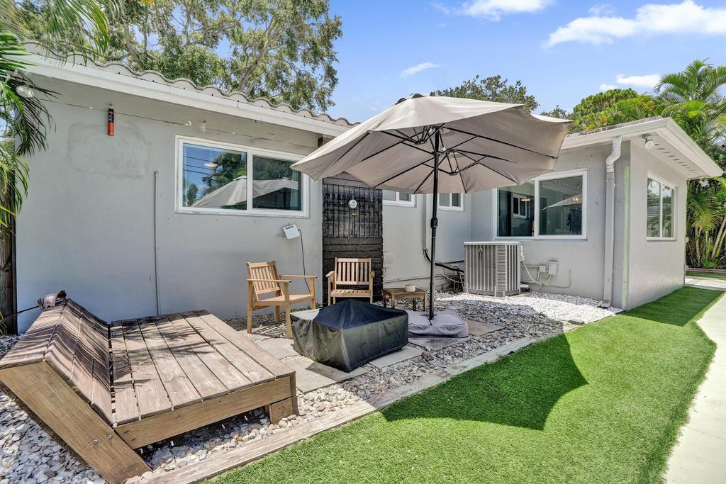 3201 SW 16th Court