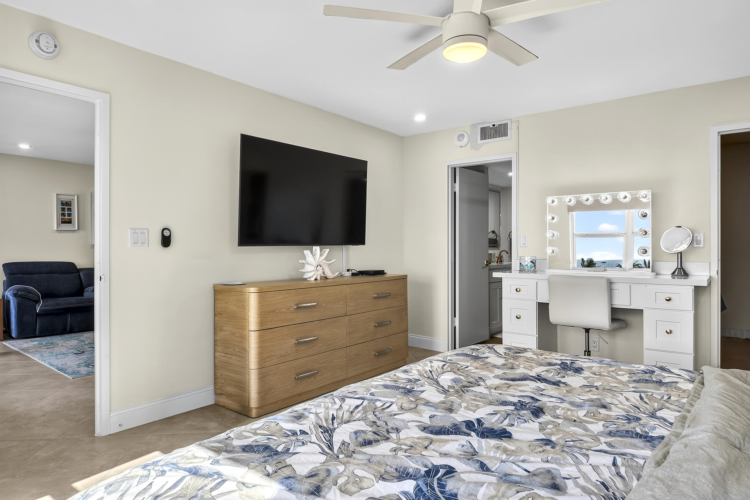 111 N Pompano Beach Boulevard Unit: 611