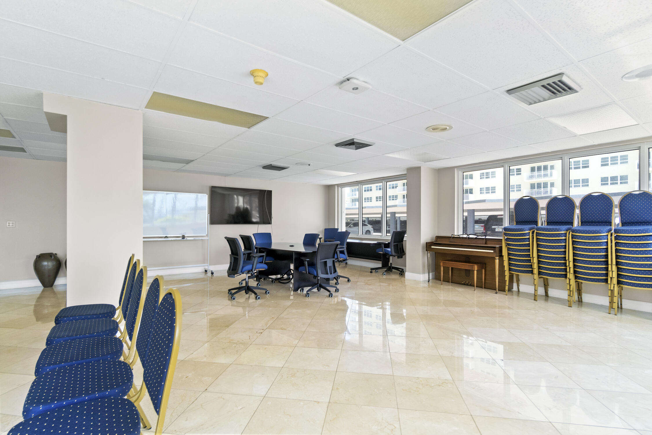 111 N Pompano Beach Boulevard Unit: 611