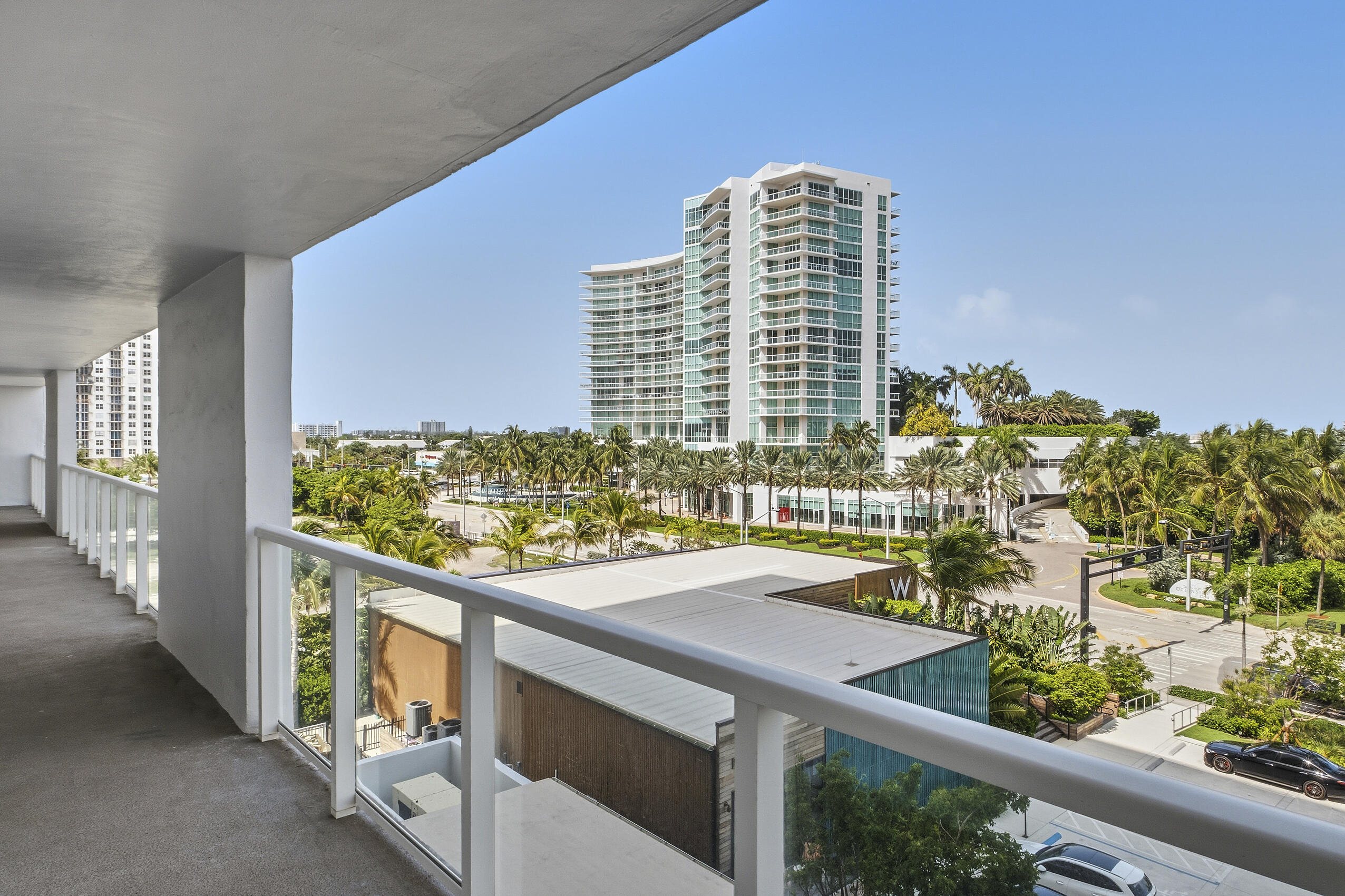 111 N Pompano Beach Boulevard Unit: 611