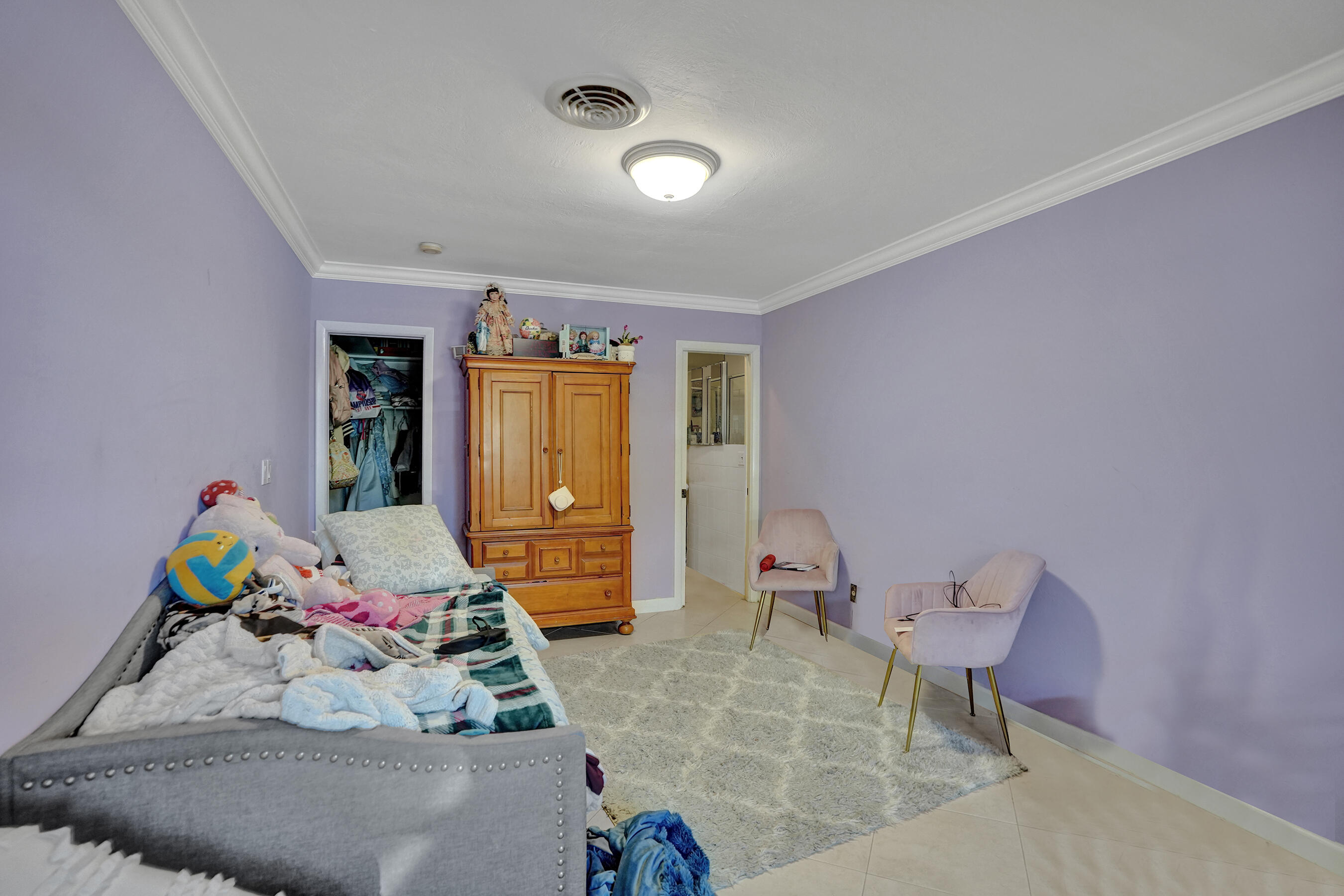 2756 NE 35th Street