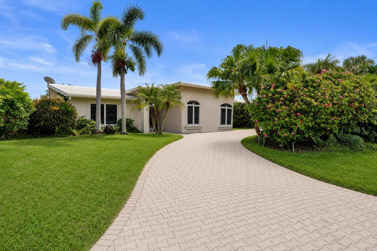 2756 NE 35th Street
