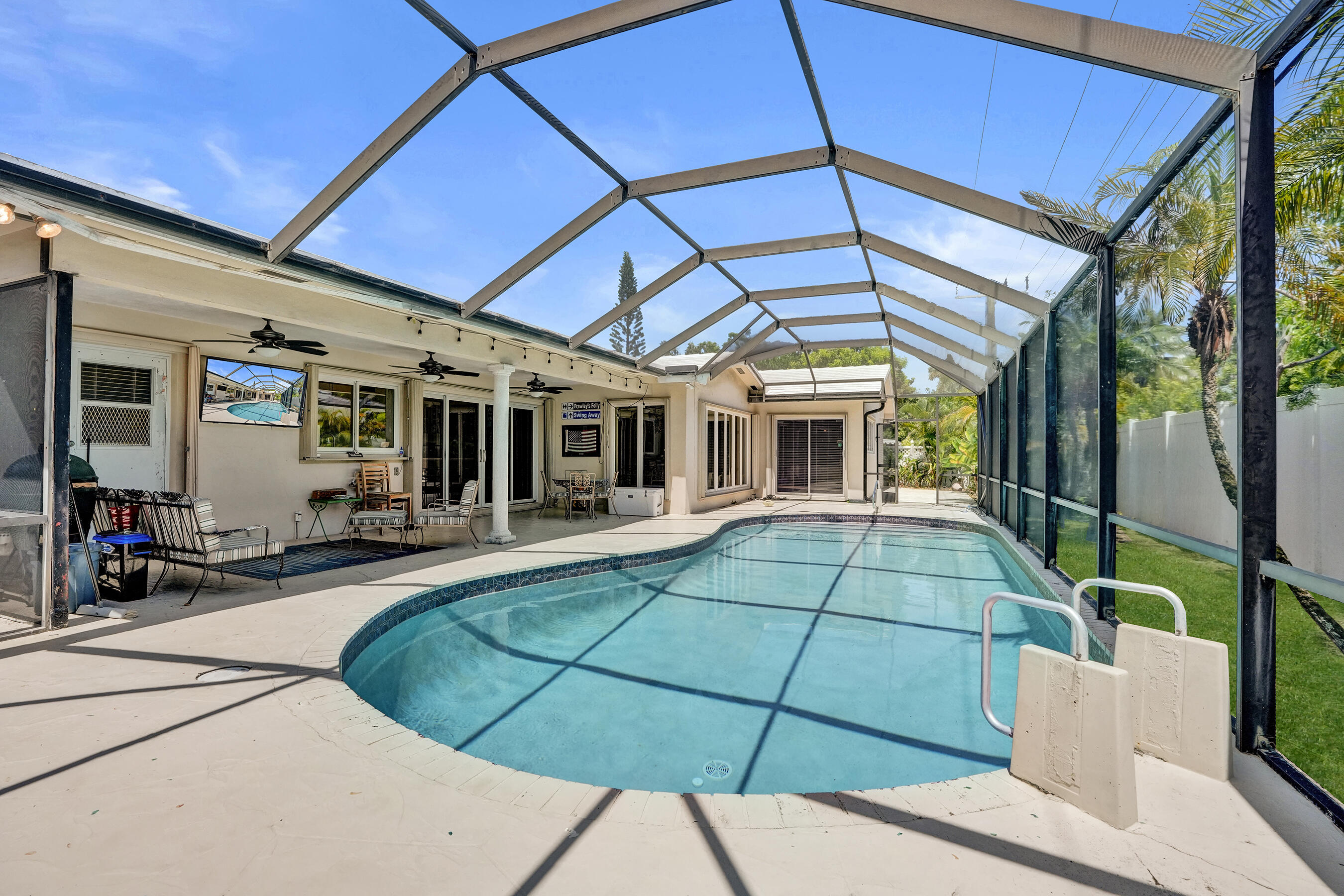 2756 NE 35th Street
