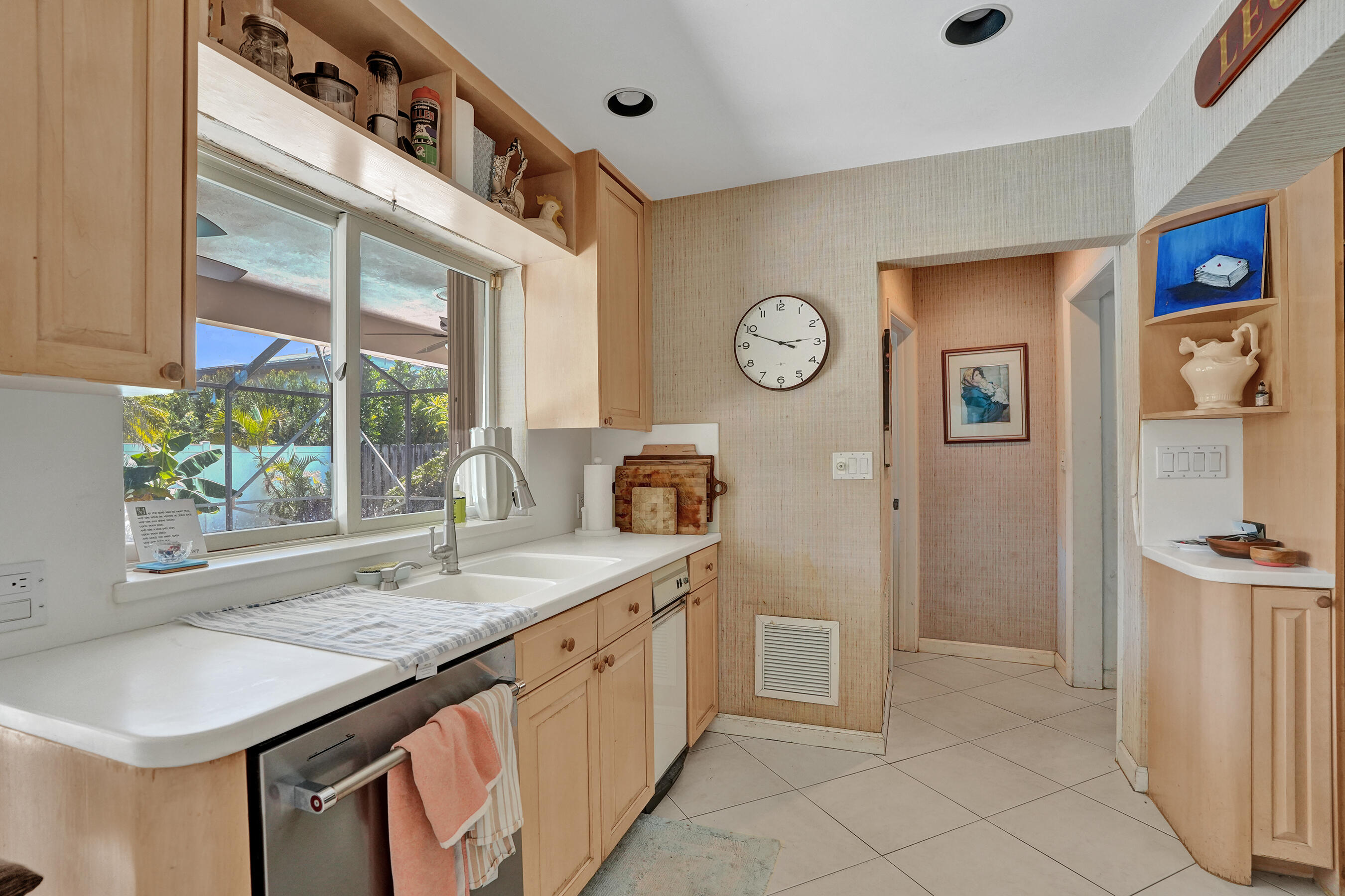 2756 NE 35th Street