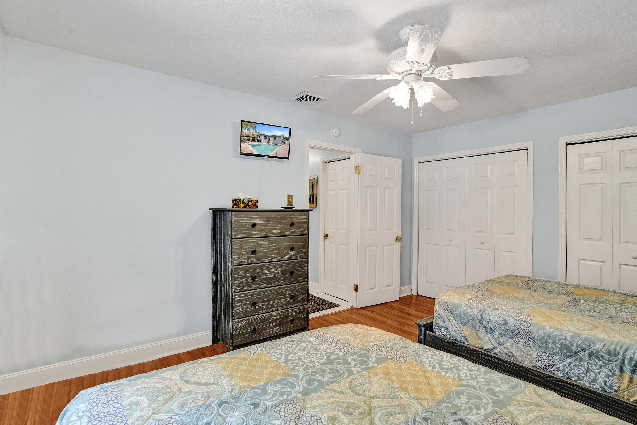 3207 LEIGH Road
