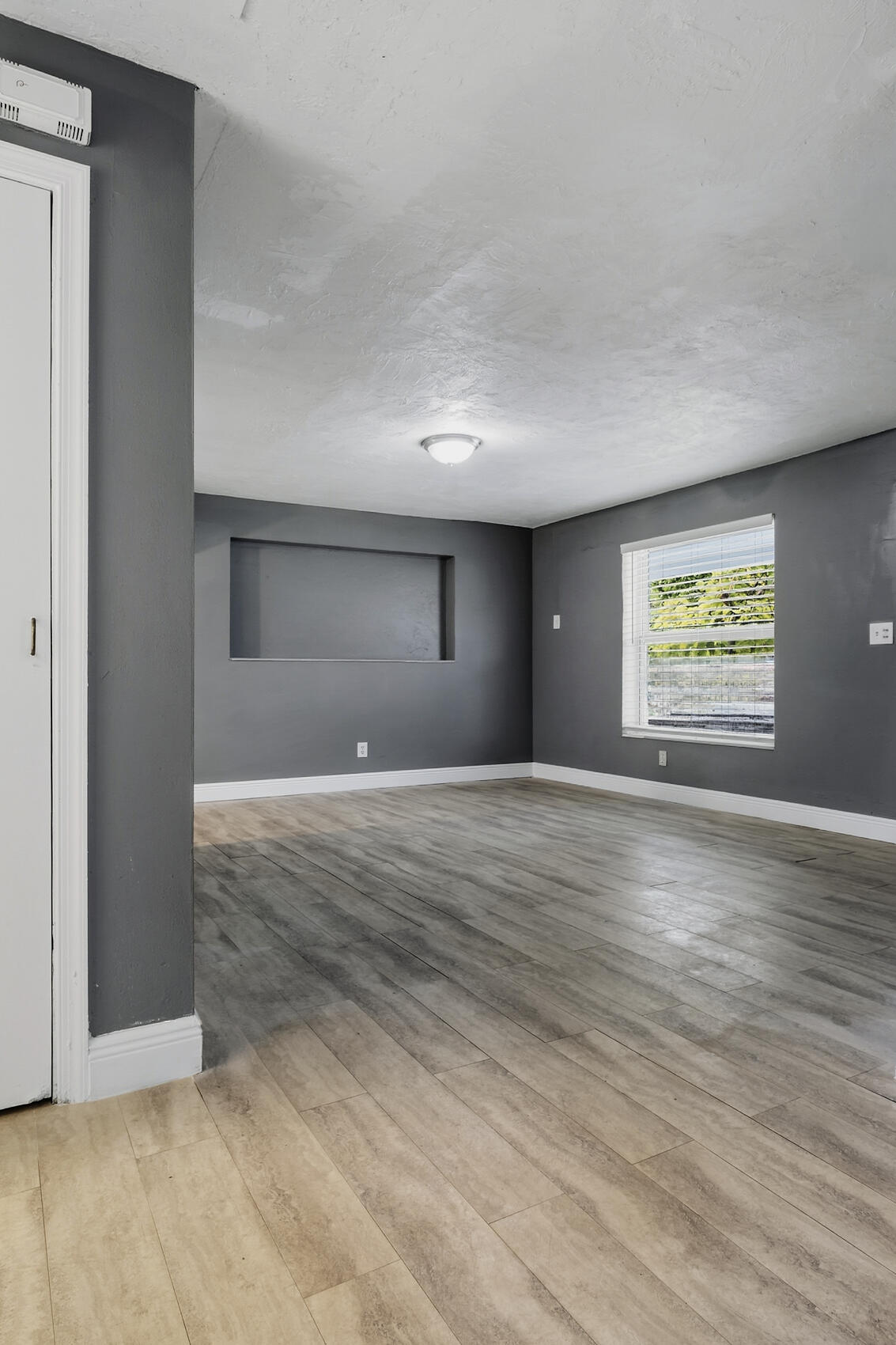 741 NW 4TH Avenue