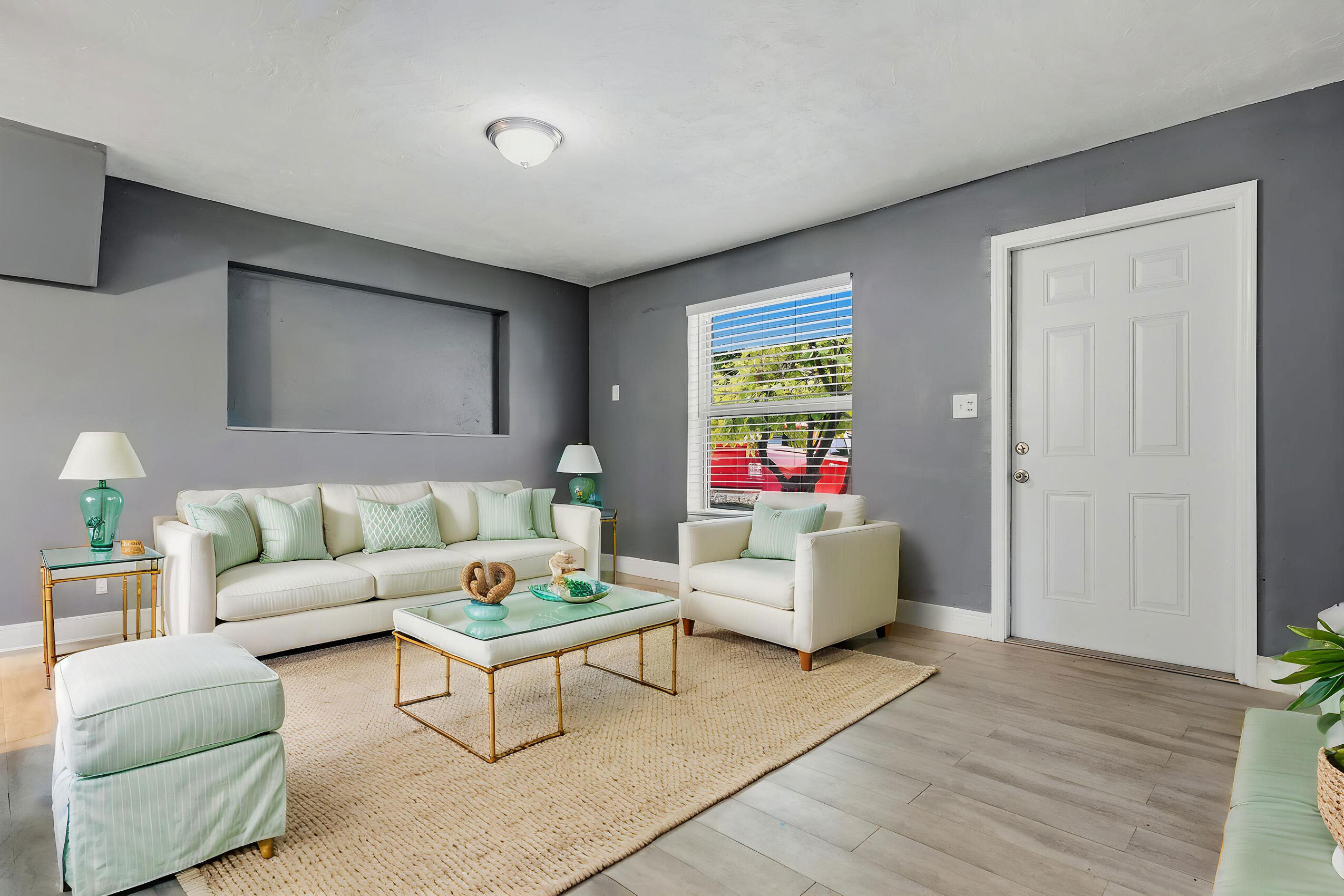 741 NW 4TH Avenue