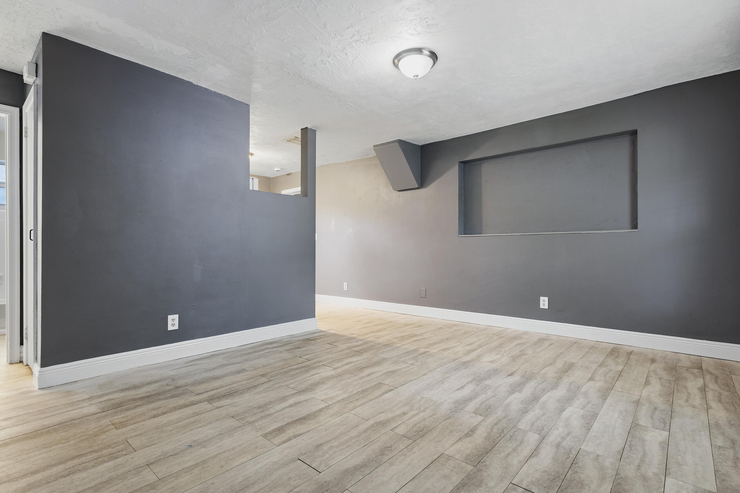 741 NW 4TH Avenue