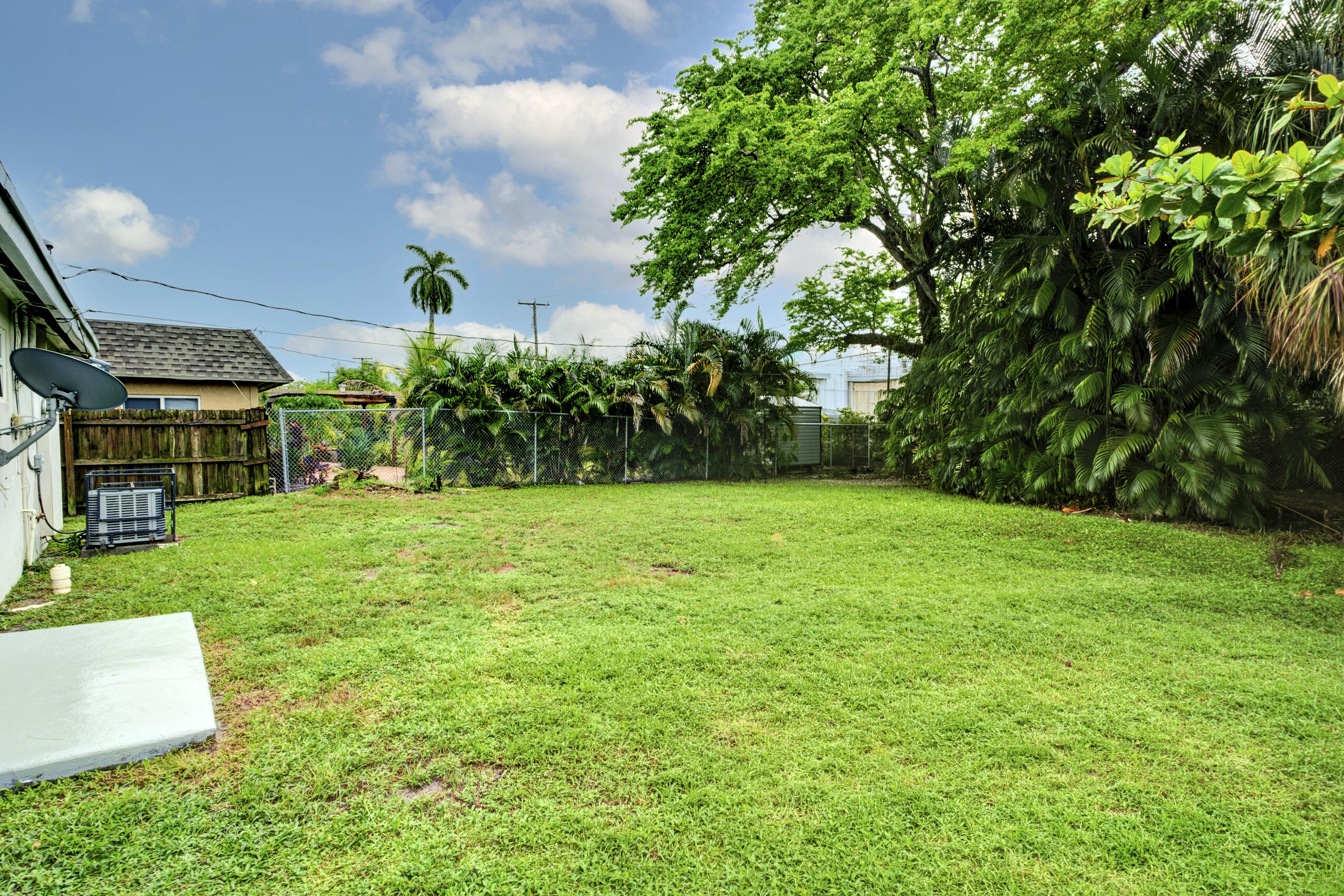 741 NW 4TH Avenue
