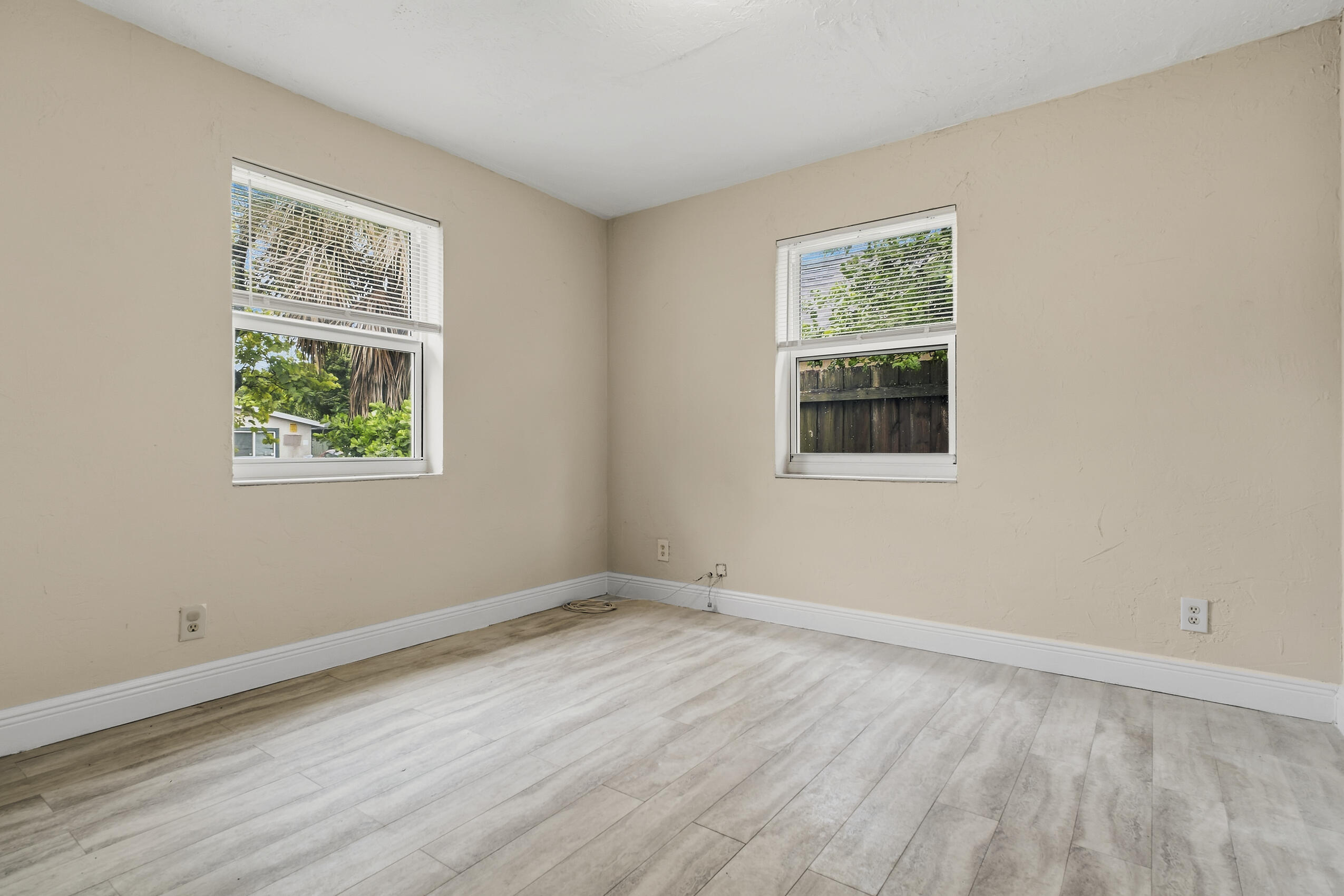 741 NW 4TH Avenue