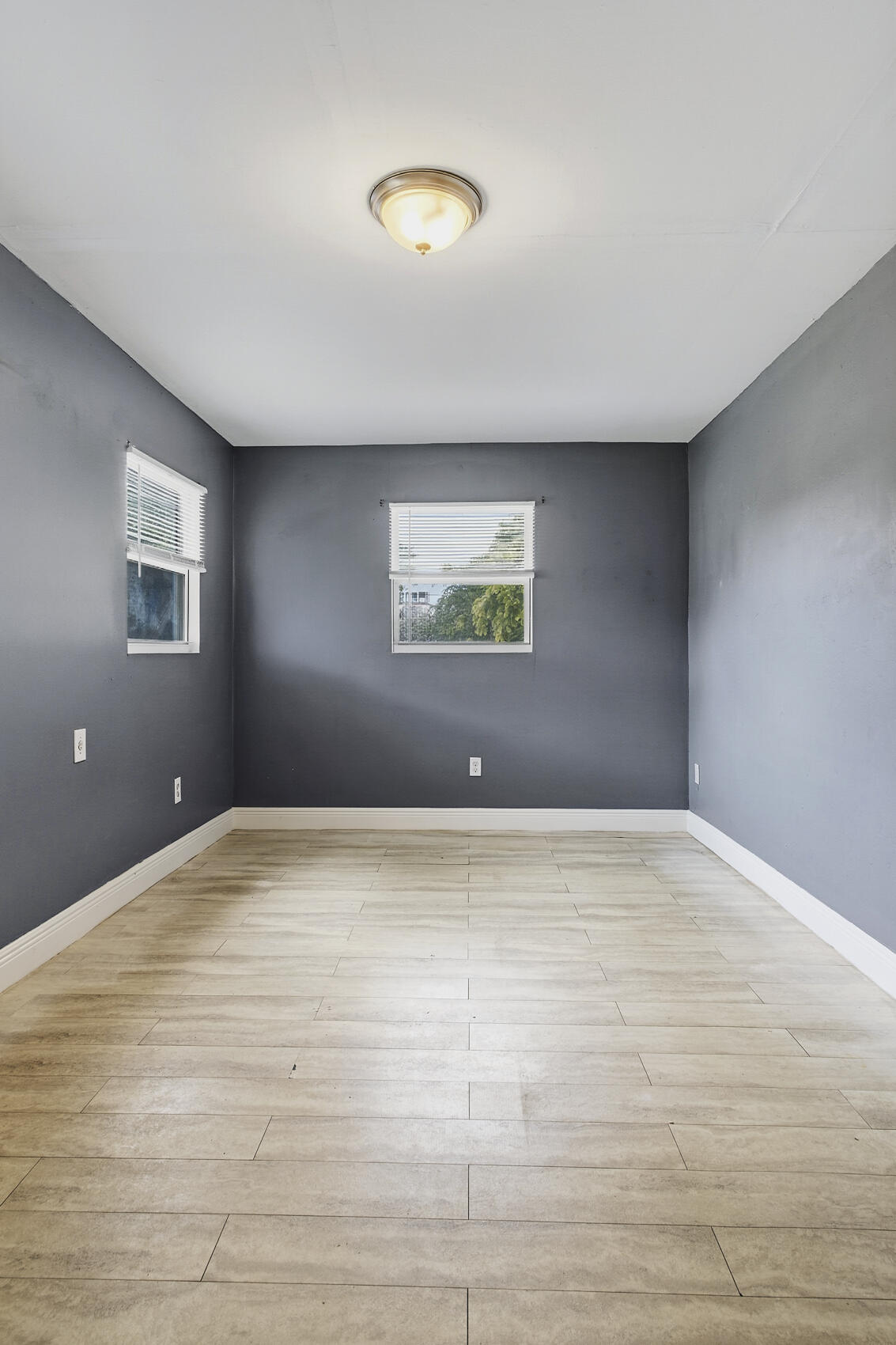 741 NW 4TH Avenue
