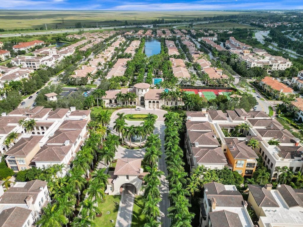 2925 NW 126th Ave Unit: 308-1