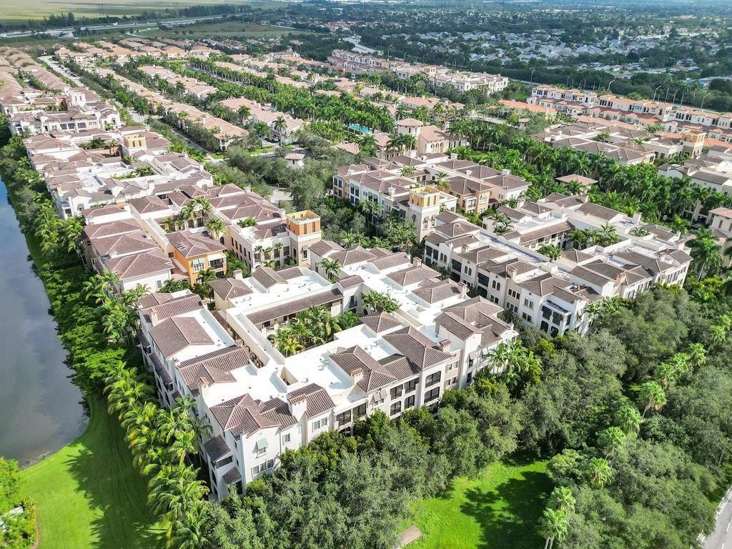 2925 NW 126th Ave Unit: 308-1