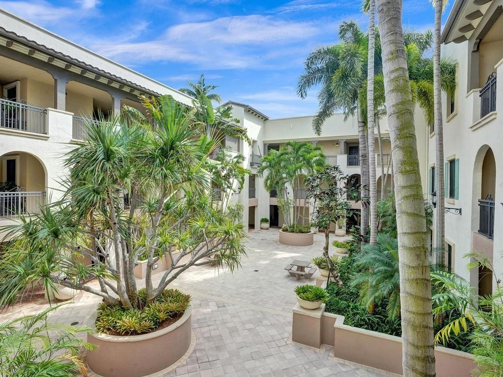 2925 NW 126th Ave Unit: 308-1