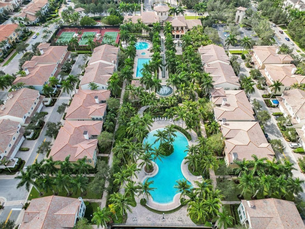 2925 NW 126th Ave Unit: 308-1