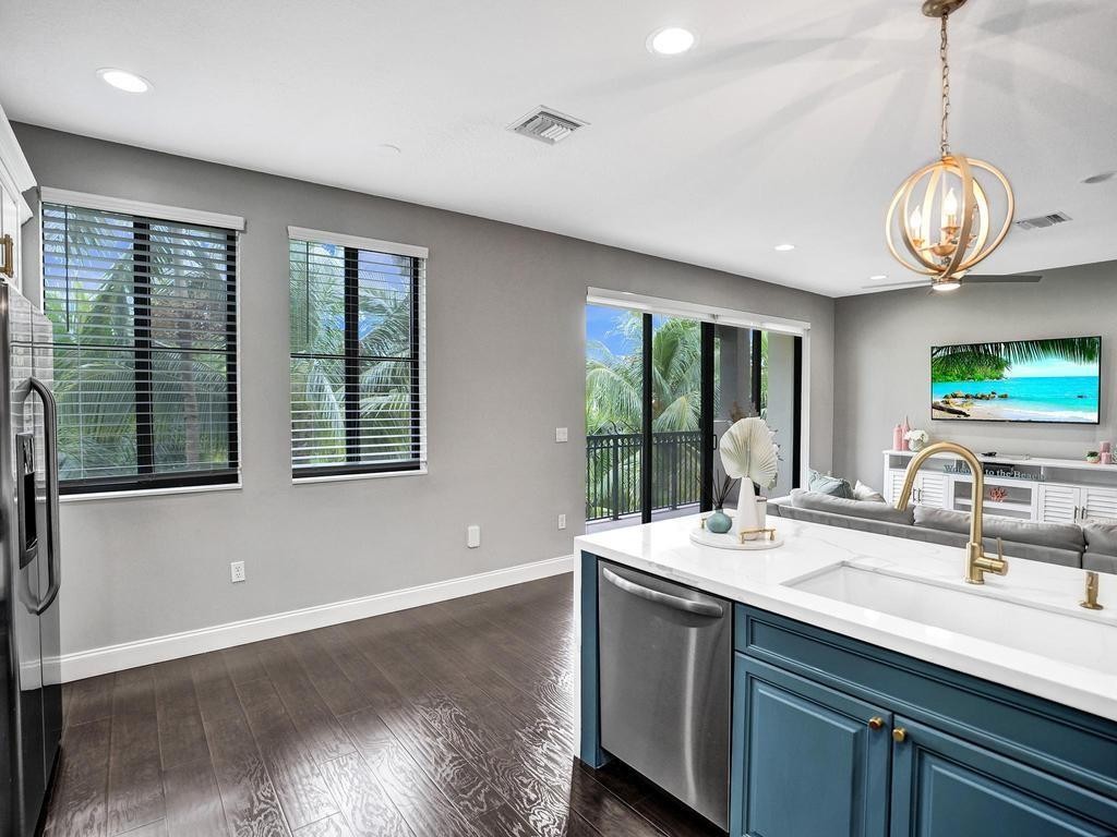 2925 NW 126th Ave Unit: 308-1