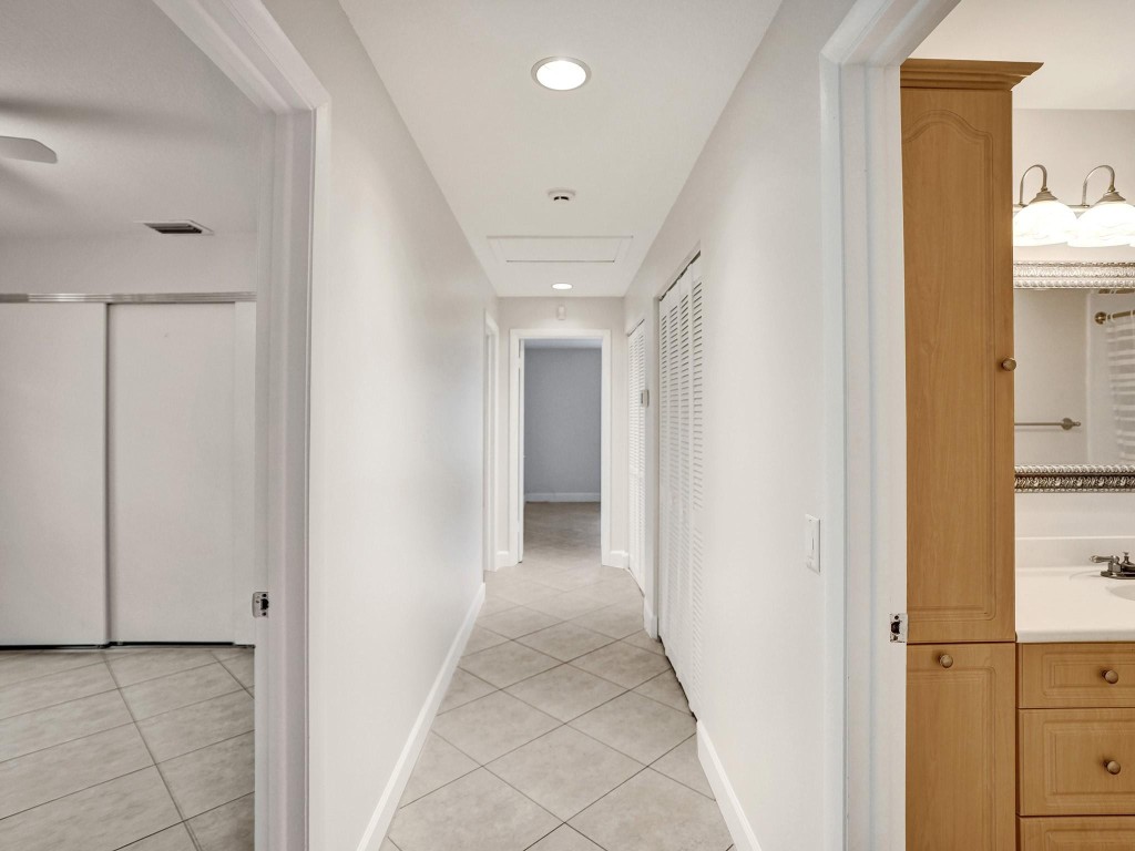 3747 E Valley Green Dr