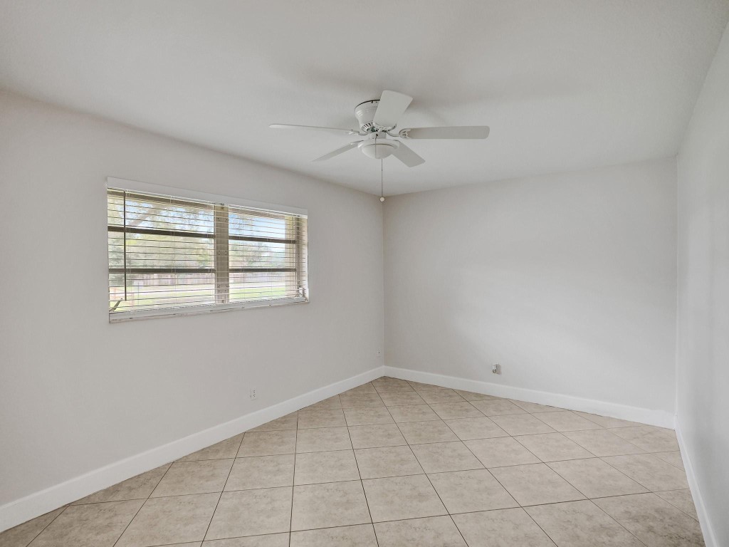 3747 E Valley Green Dr