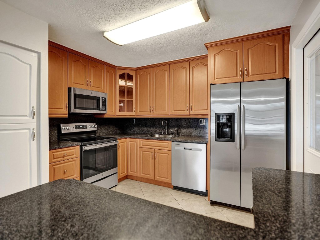 3747 E Valley Green Dr