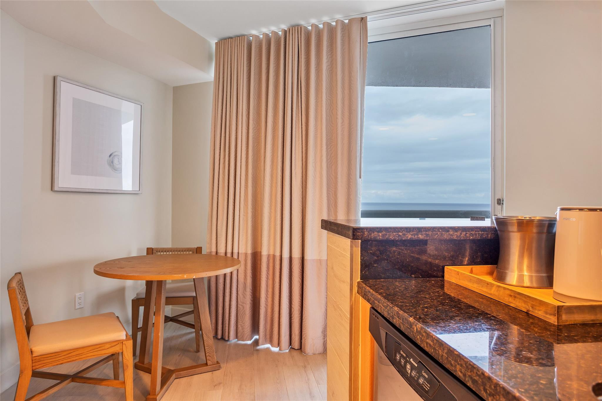 505 N Beach Blvd 818