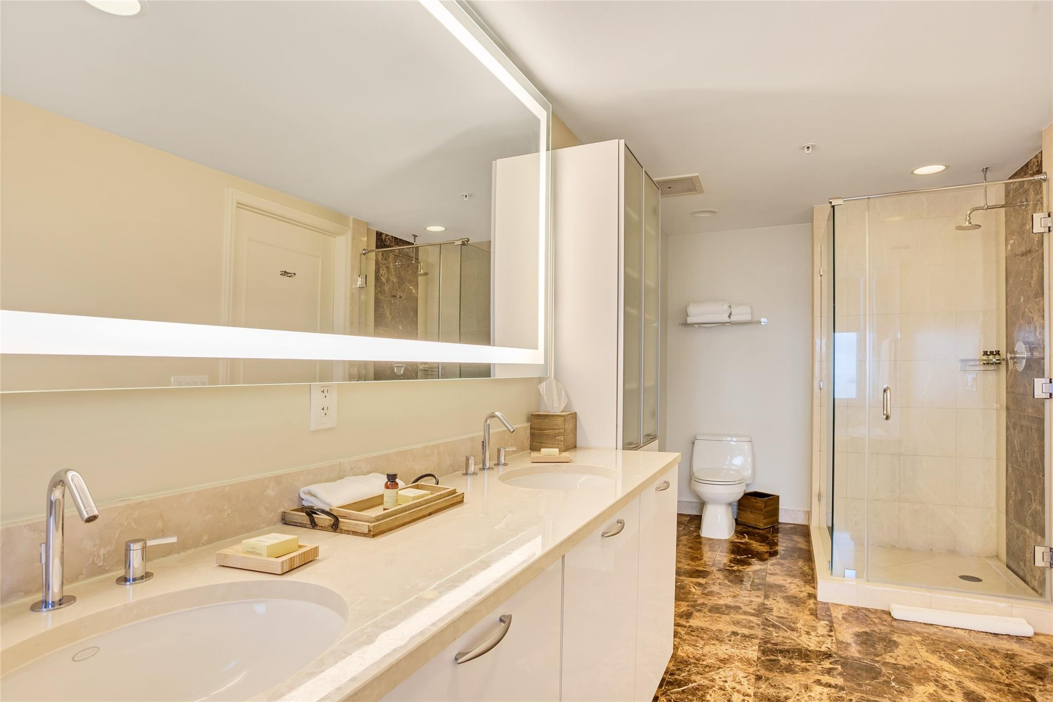 505 N Beach Blvd 818