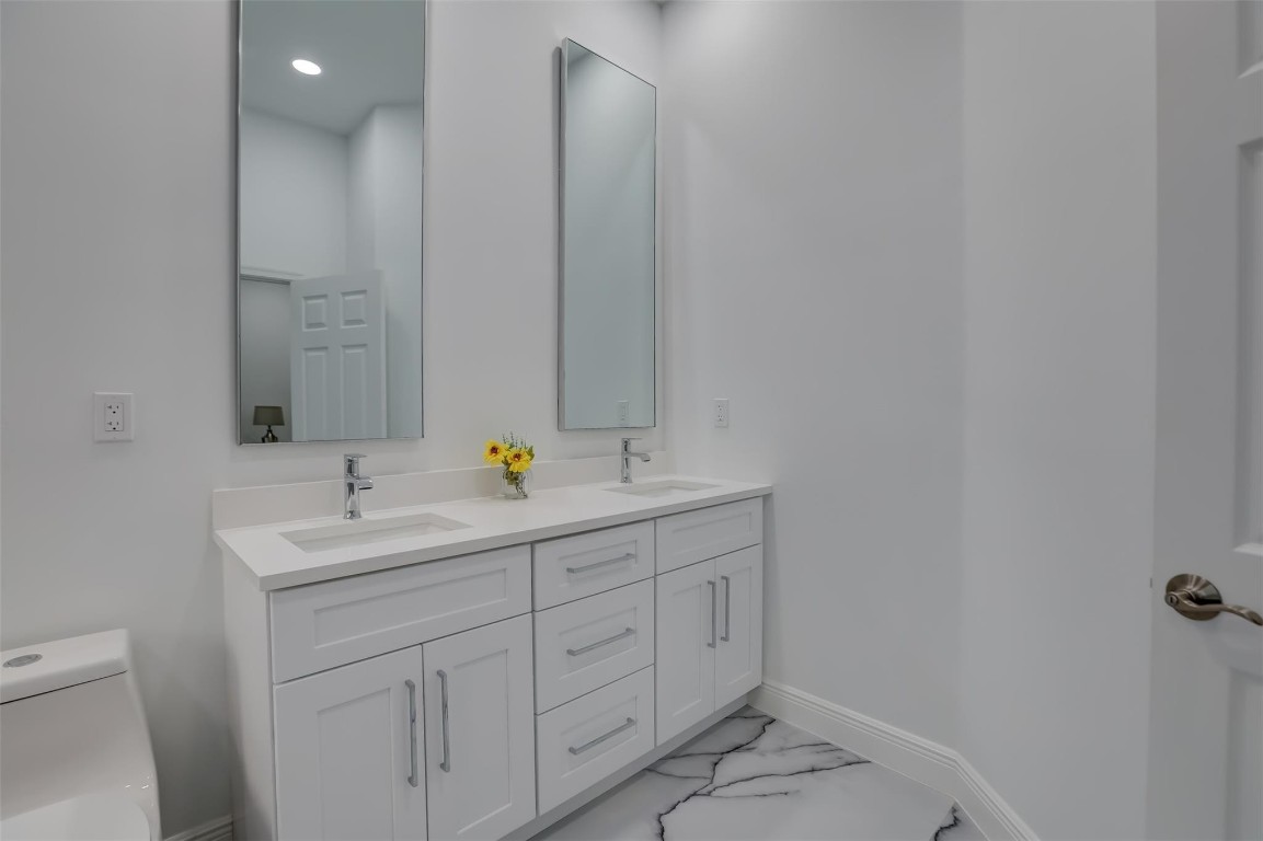 2706 NE 8th Ave 2706