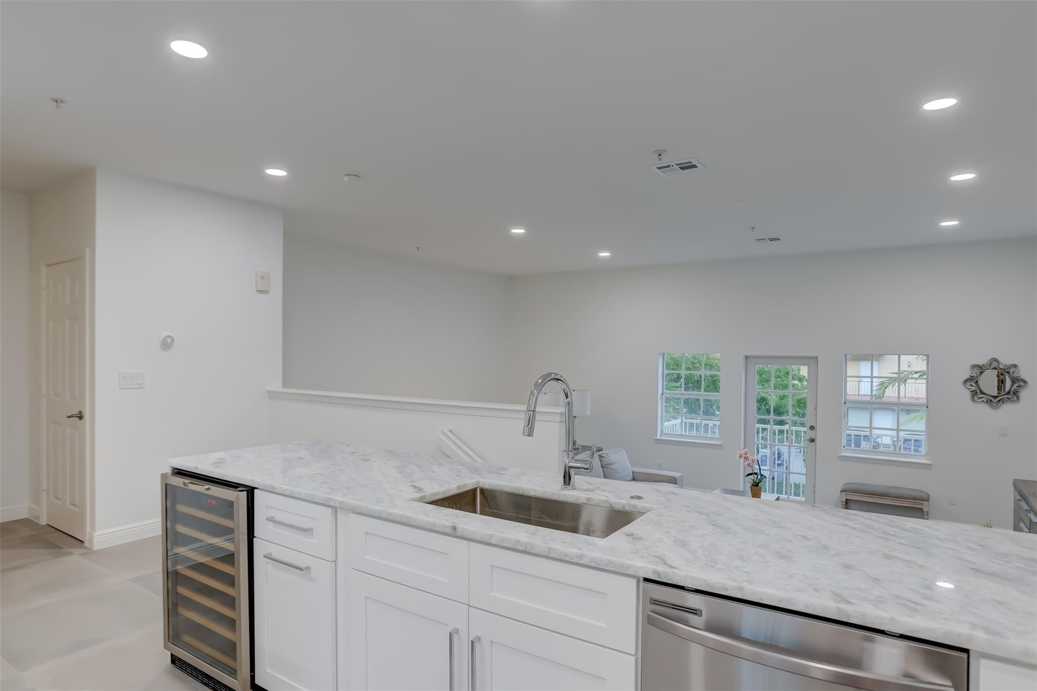 2706 NE 8th Ave 2706
