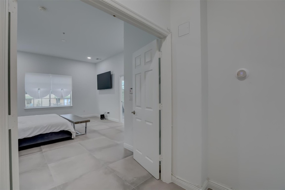 2706 NE 8th Ave 2706