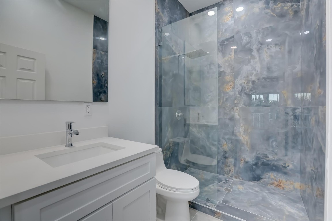 2706 NE 8th Ave 2706